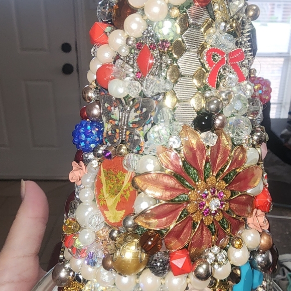 Hand Crafted Upcycled Jewelry Tree on a Glass Base - Picture 5 of 7